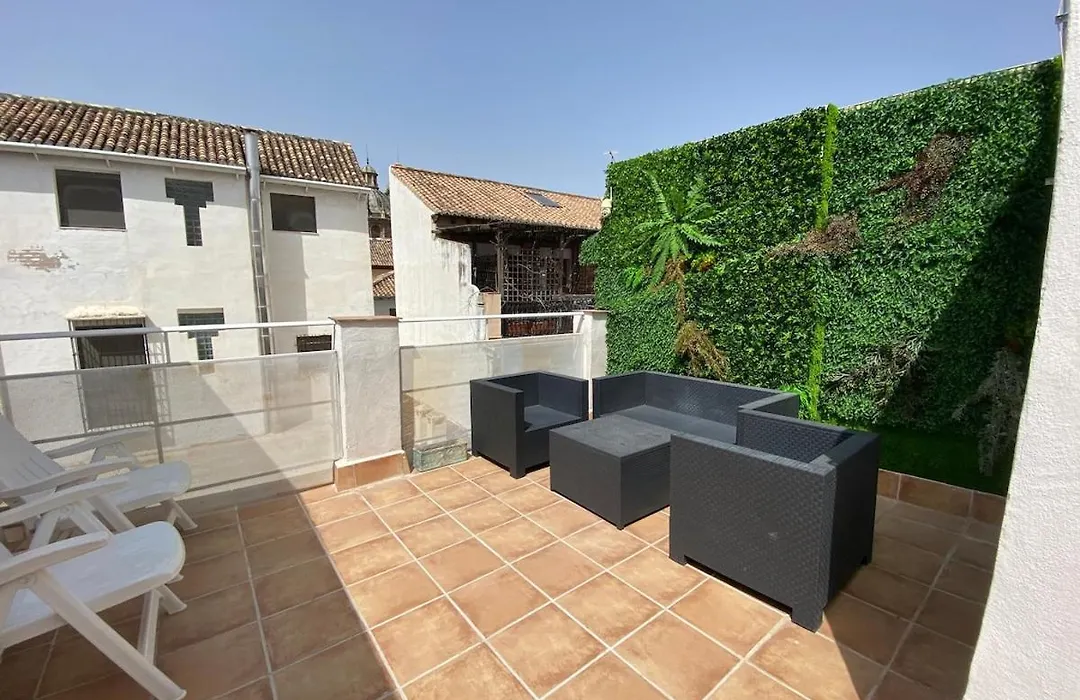 Romántico Ático Terraza privada y Cochera Gratis-1